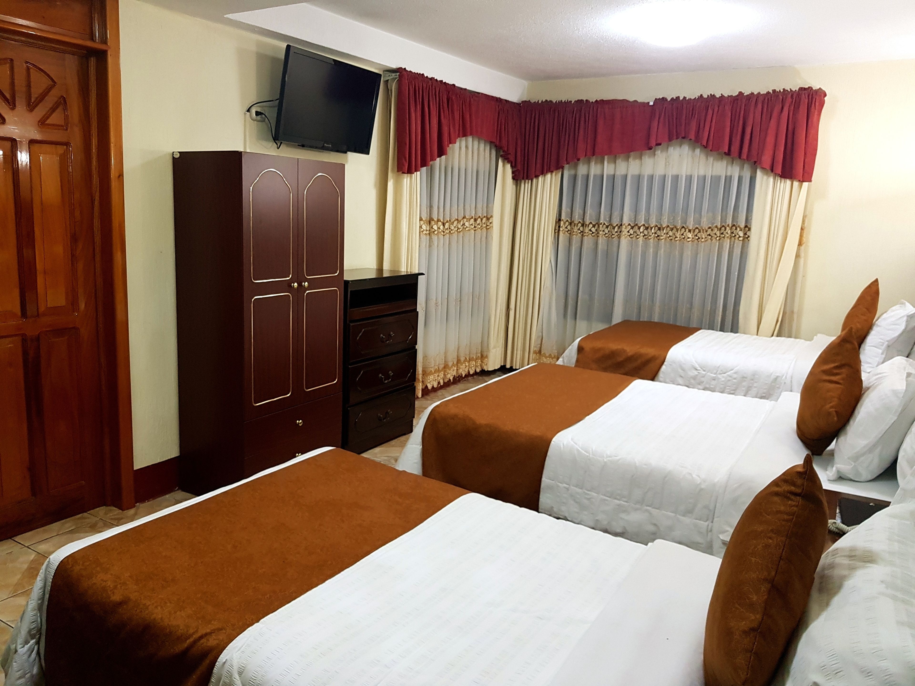 standard triple room | desk, iron/ironing board, free wifi, bed sheets