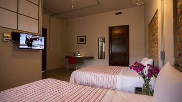 Double Room, 2 Double Beds | Desk, iron/ironing board, free WiFi