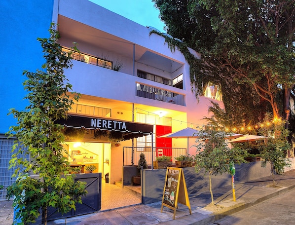 Front of property – evening/night - Casa Bruselas 2 (Guadalajara)