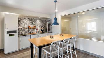 Free daily on-the-go breakfast