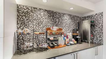 Petit déjeuner à emporter compris tous les jours