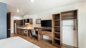 Standard Studio, Non Smoking, Refrigerator & Microwave | Desk, laptop workspace, iron/ironing board, free WiFi