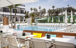 Breakfast, lunch, dinner served; French cuisine 