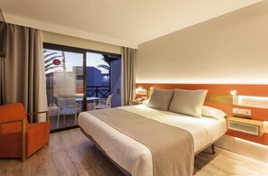 Deluxe-sviitti, poreamme | Ylelliset vuodevaatteet, untuvapeitot, memory foam -patjalliset sängyt