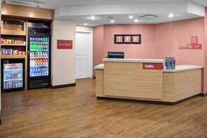 Reception - TownePlace Suites by Marriott Albany (Albany)