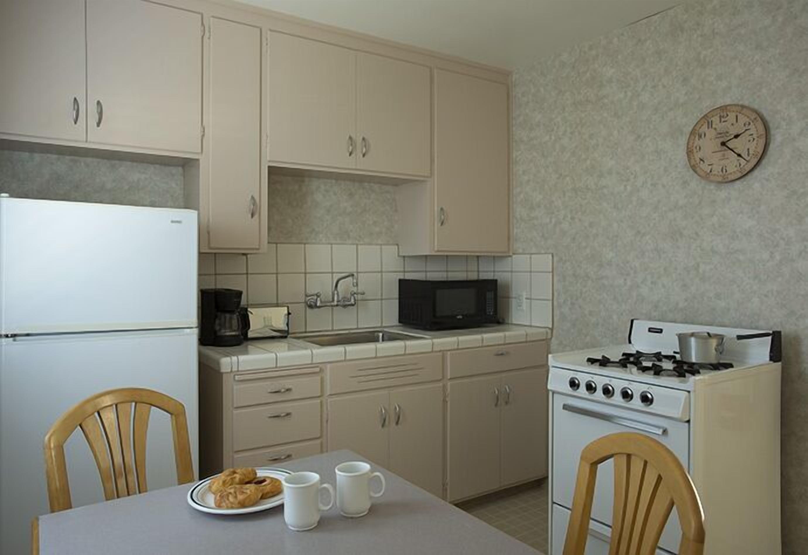 Photo - Country Inn Motel