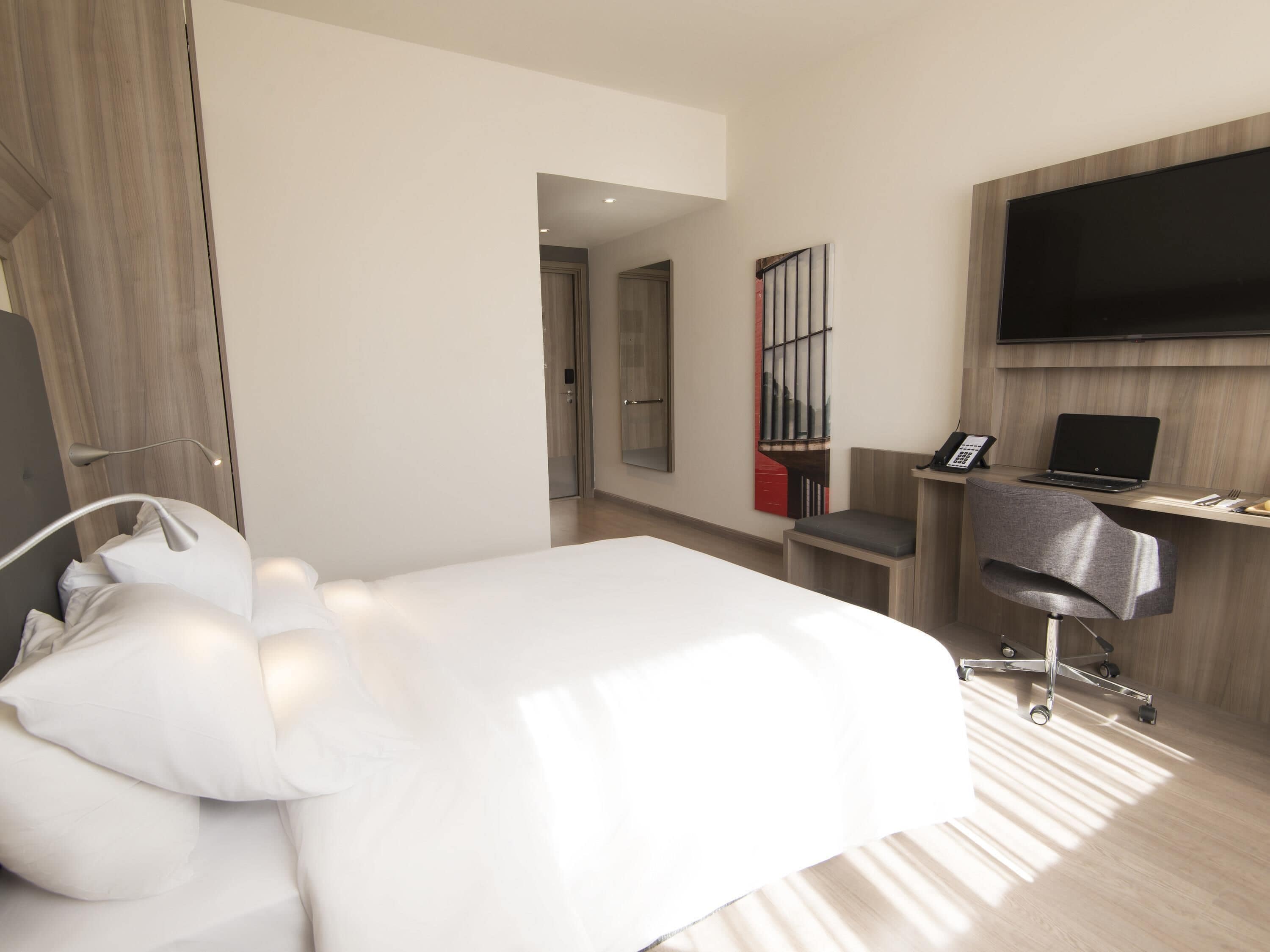 Caja de seguridad en la habitación y cortinas blackout 