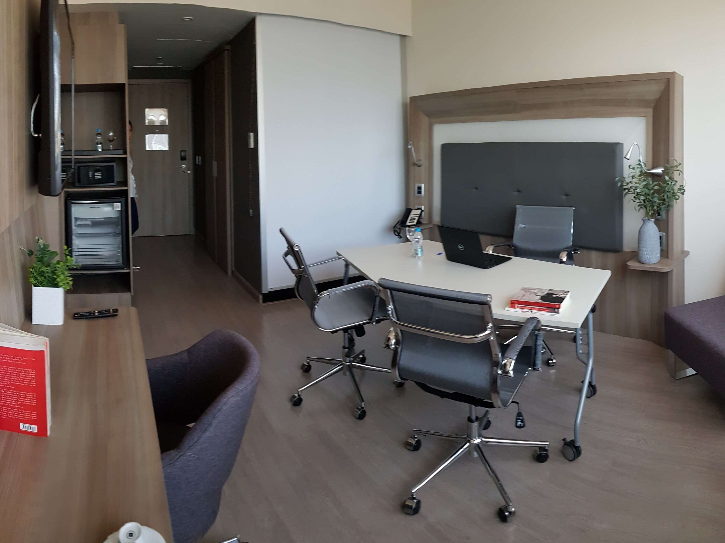 1 bedroom, in-room safe, blackout curtains, soundproofing