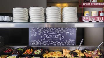 Daily buffet breakfast (BRL 69 per person)