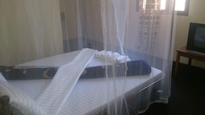 Minibar, desk, soundproofing, iron/ironing board
