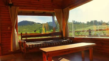 Standard Cabin (4 People) | Iron/ironing board, free cribs/infant beds, free rollaway beds
