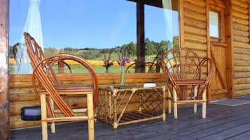 Standard Cabin (4 People) | Iron/ironing board, free cots/infant beds, free rollaway beds, free WiFi