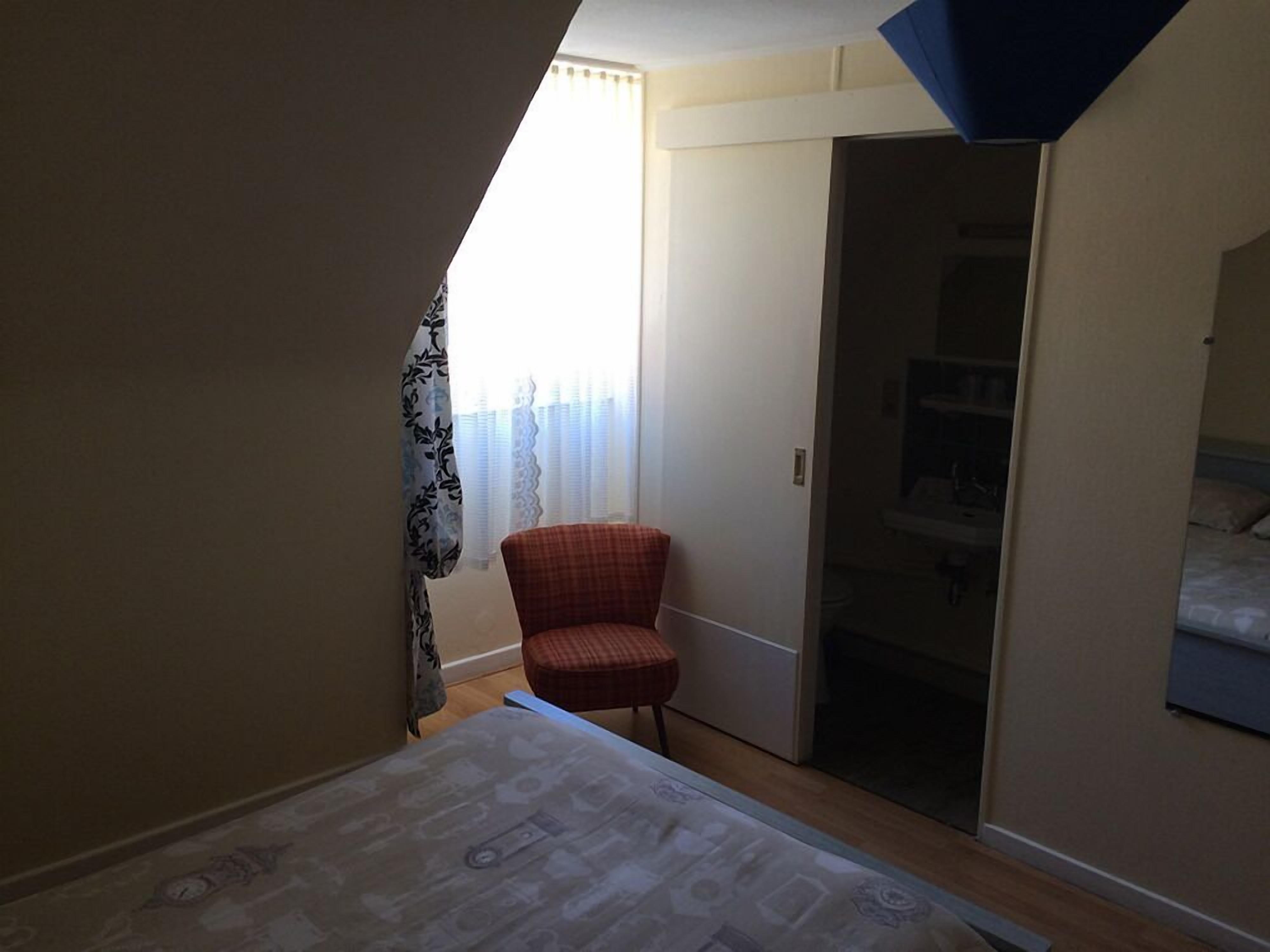 double room | desk, iron/ironing board, free cots/infant beds, free wifi