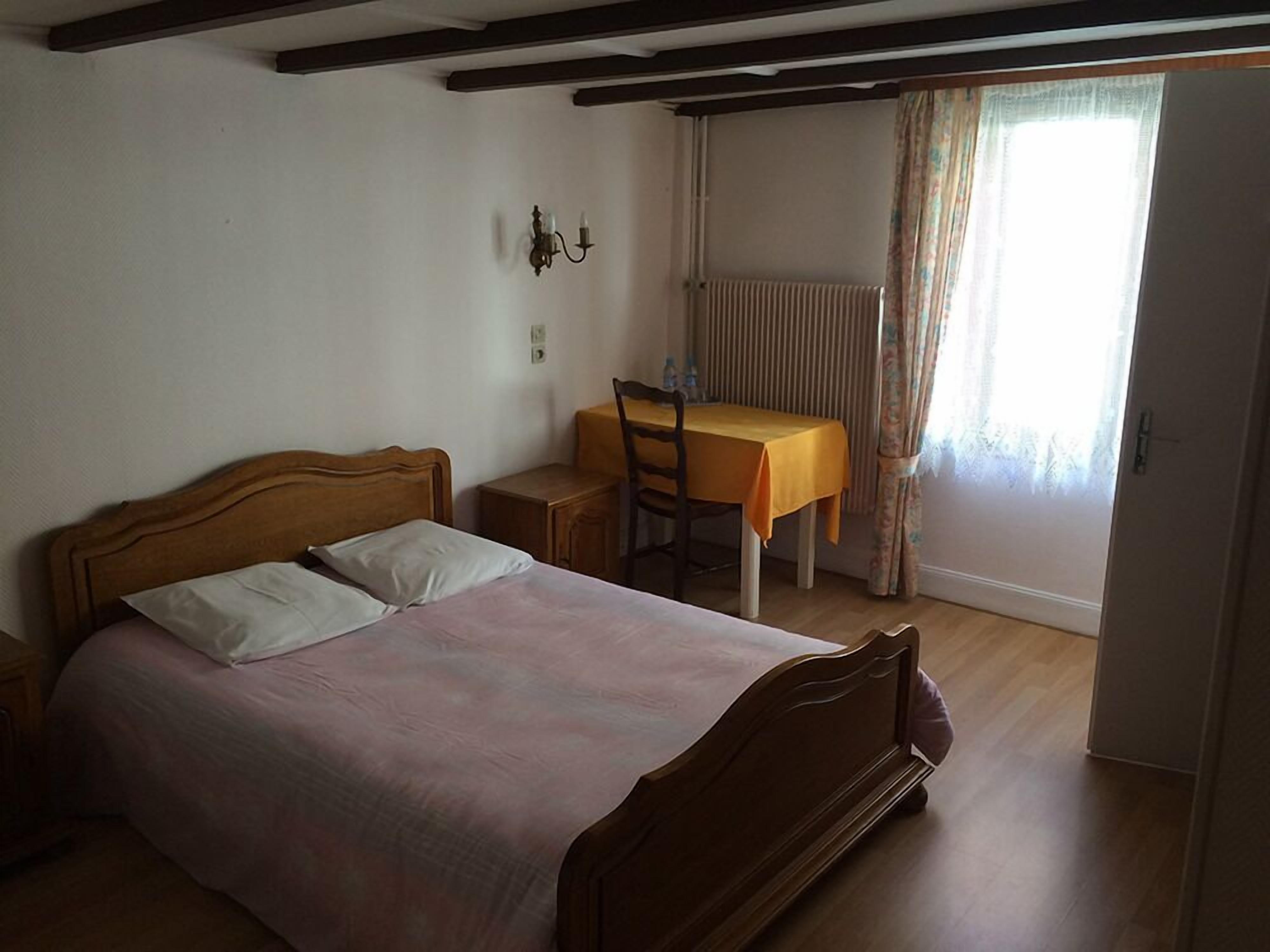 double room | desk, iron/ironing board, free cots/infant beds, free wifi
