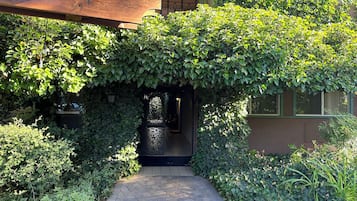 Entrada de la propiedad