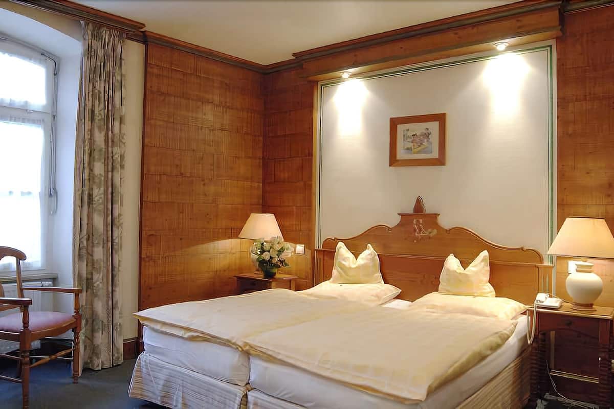 Literie de qualité, minibar, coffre-fort, bureau