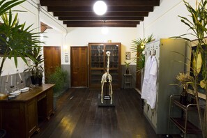 Free toiletries, towels