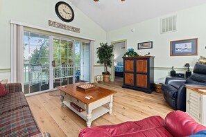 Smart TV, DVD player, books, stereo