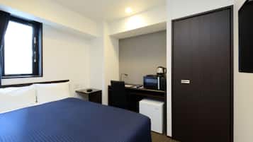 Desk, iron/ironing board, free WiFi