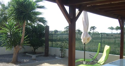 Cuxac D Aude: Apartment in house with private garden