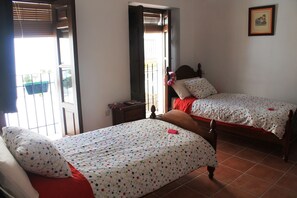 3 Schlafzimmer, Bügeleisen/Bügelbrett, WLAN, Bettwäsche
