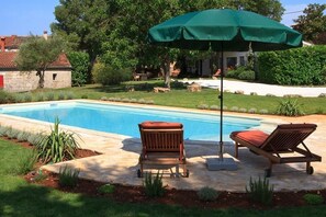 Piscine extérieure