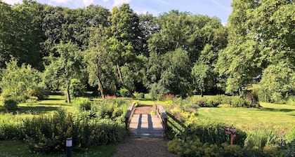 Rheiderland - Große FeWo auf parkähnlichem Grundstück nahe Dollart