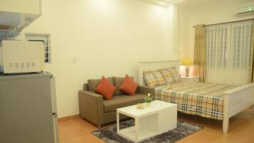 Comfort Studio, Balcony | Desk, iron/ironing board, free WiFi