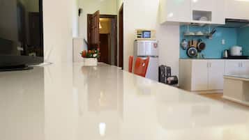 Standard Studio | Desk, iron/ironing board, free WiFi