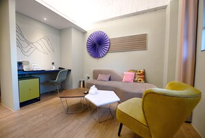 Suíte luxo | Roupas de cama premium, cofres nos quartos, cortinas blackout