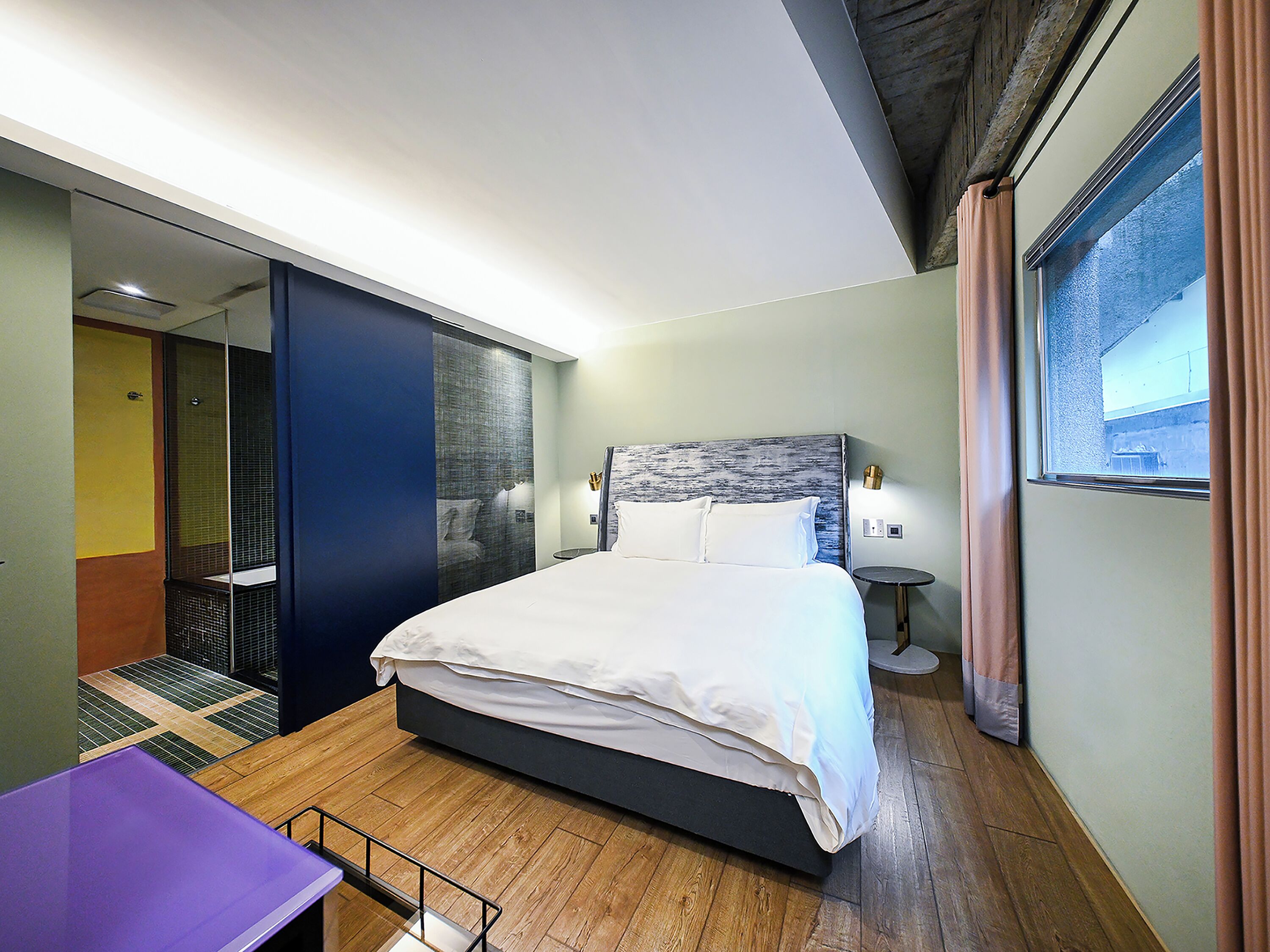 Suite Deluxe | Ropa de cama de alta calidad y caja de seguridad en la habitación 