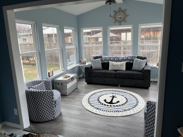 Smart TV, fireplace, DVD player, table football