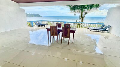 Ocean Front Home Amazing View Air ConditioningLaugh Play Relax at Binya House