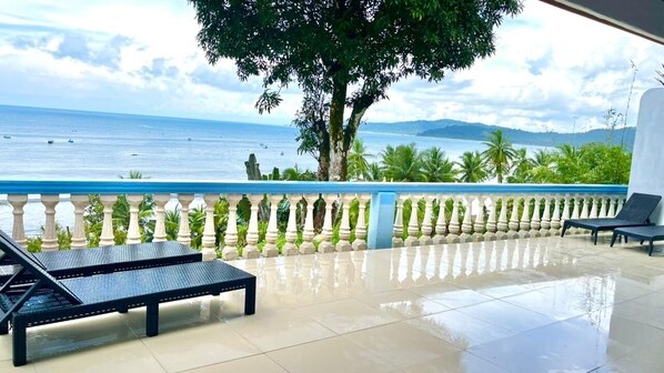 Terrace/patio - Ocean Front Home Amazing View Air ConditioningLaugh Play Relax at Binya House (Drake Bay, Aguijitas)