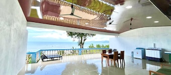 Ocean Front Home Amazing View Air ConditioningLaugh Play Relax at Binya House