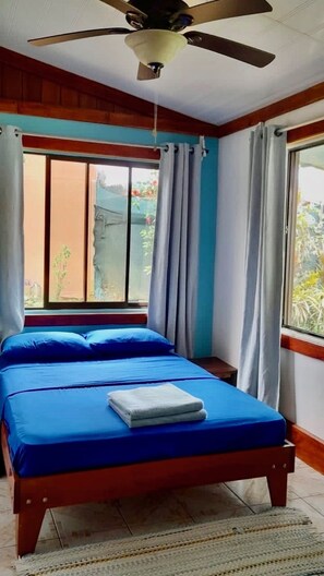 2 bedrooms, iron/ironing board, travel cot, free WiFi