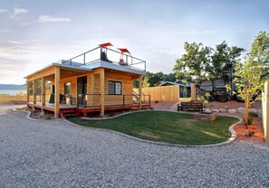 Exterior - Tiny Home #5 Near Zion & Bryce National Park (Orderville)
