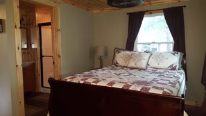 3 bedrooms, in-room safe, iron/ironing board, free WiFi