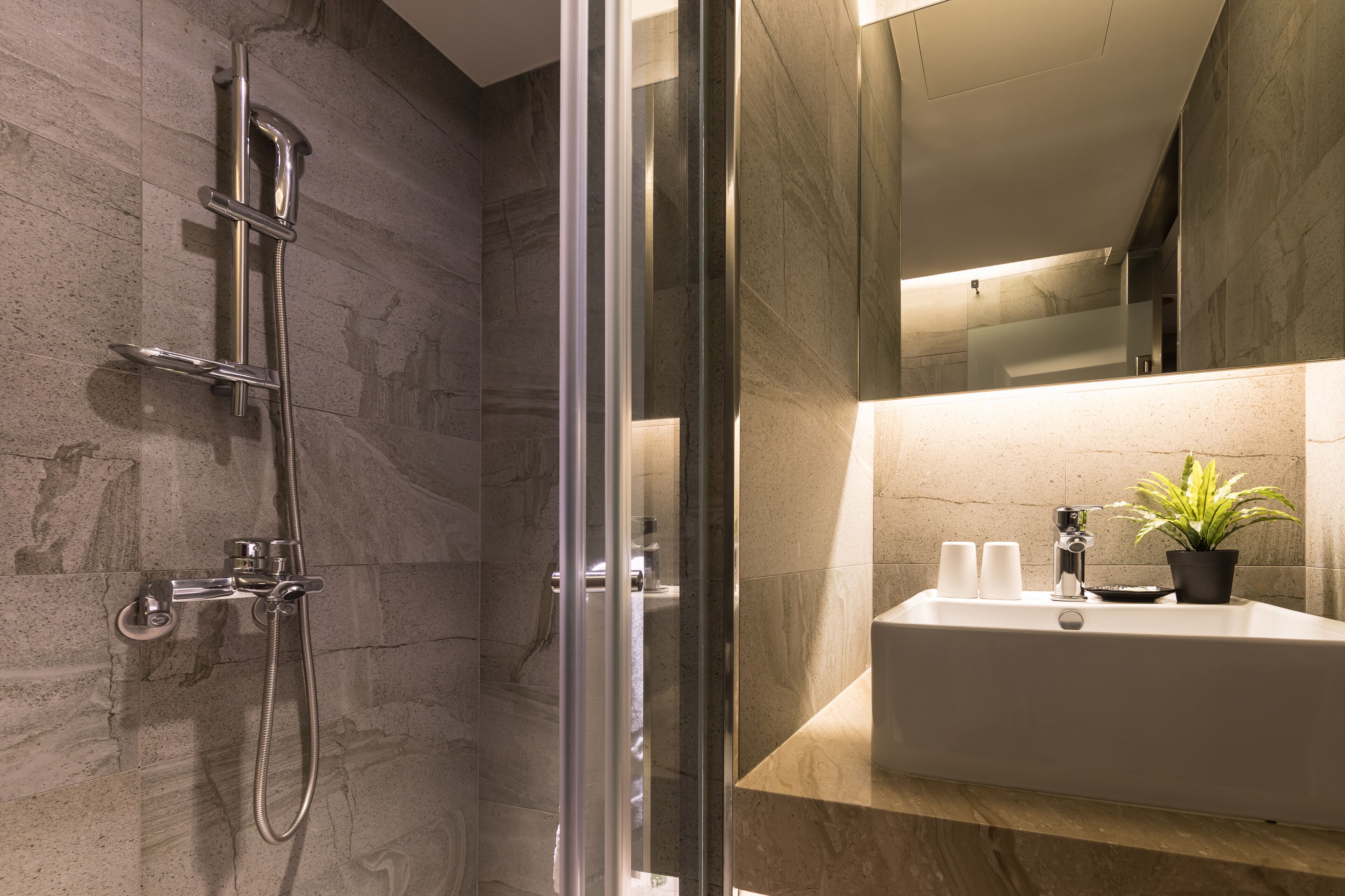 superior twin room, 2 single beds | bathroom | hair dryer, slippers, towels, shampoo