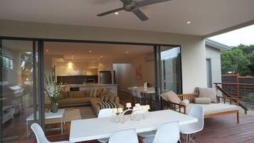 منزل - ٤ غرف نوم | شرفة/رواق