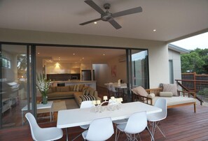 Casa, 4 habitaciones | Terraza o patio