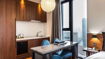 Deluxe Suite | Cortinas opacas y wifi gratis