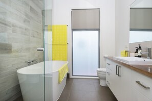 Bathroom - Blairgowrie Retreat (Blairgowrie)