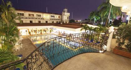 Clarkton Hotel