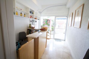 Lobby - Clarkton Hotel (Angeles City)