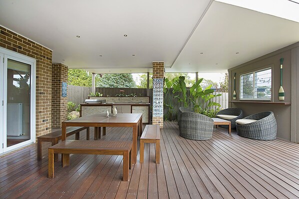 House, 3 Bedrooms | Terrace/patio