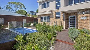 Outdoor pool - Blessings by the Sea (Mount Martha)