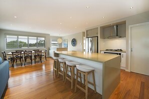 Private kitchen - Blessings by the Sea (Mount Martha)
