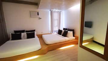 Premier Room | In-room safe, desk, laptop workspace, iron/ironing board