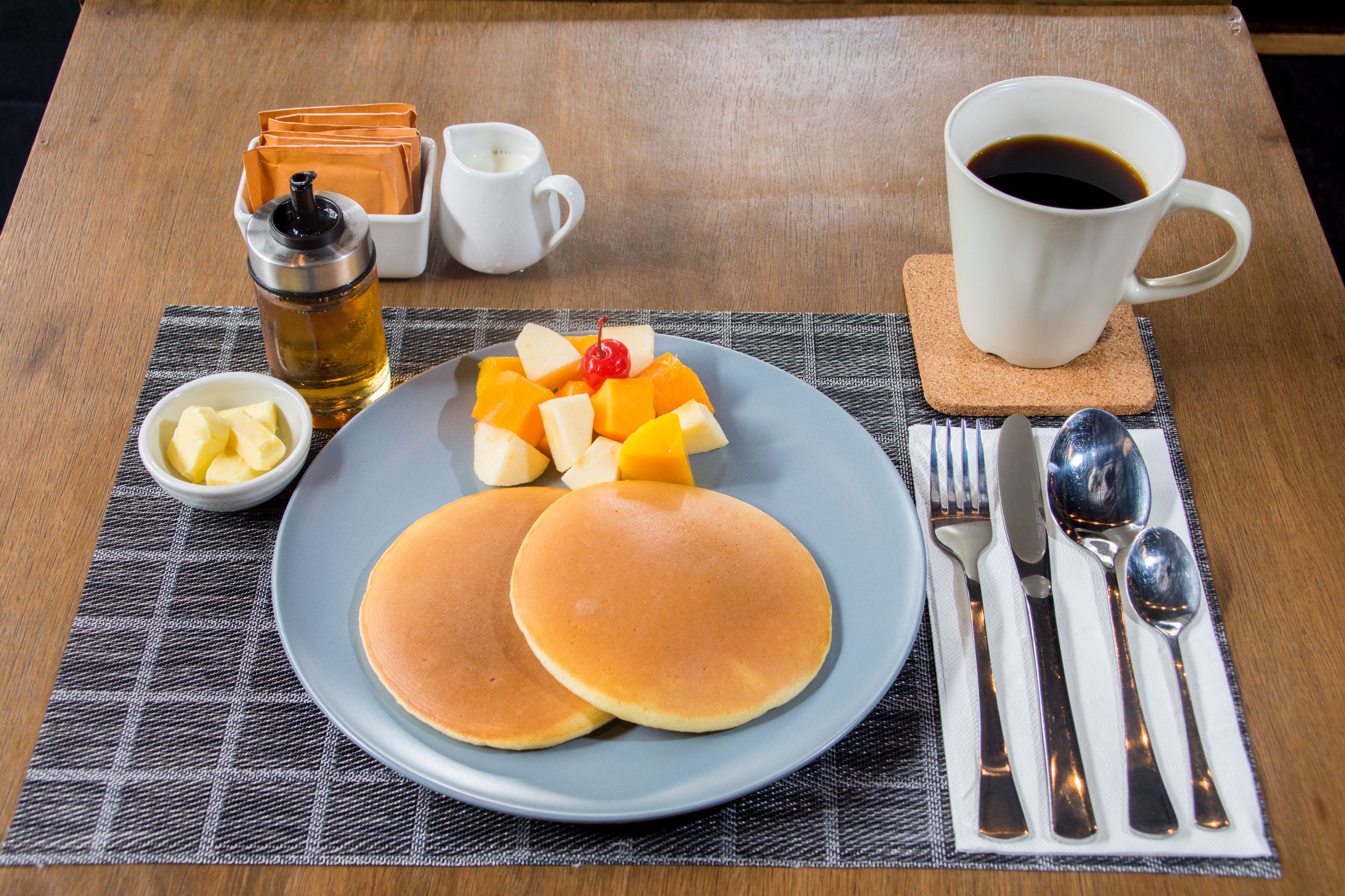 daily cooked-to-order breakfast (php 300 per person)